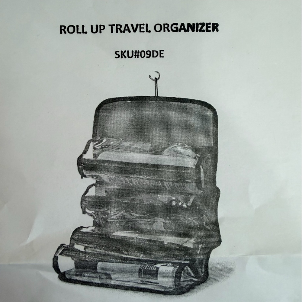Source Unknown Black Roll-Up Makeup Organizer
